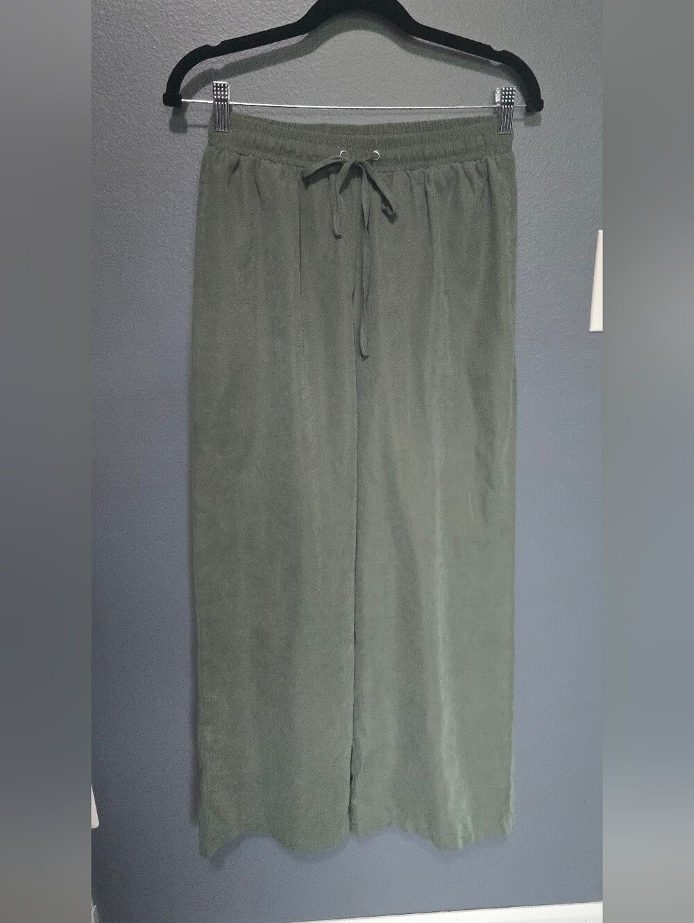 PrettyLittleThing Olive Green Wide Leg Drawstring Trousers